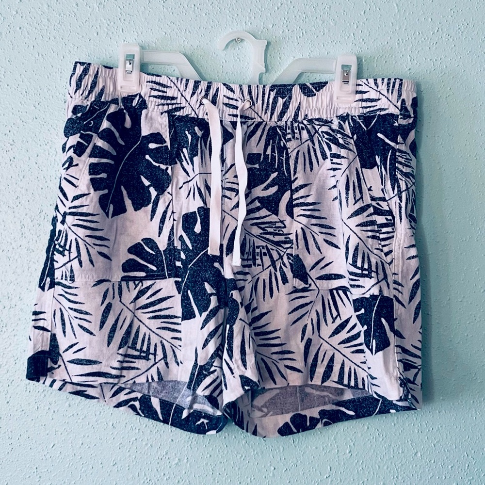 Nautica, tropical print, drawstring shorts, linen, navy, and white size large